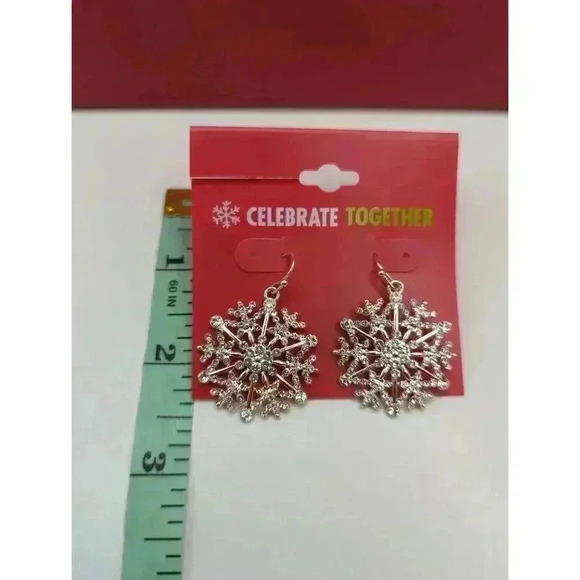 Avon Snowflake Bundle Necklace NWT Earrings Silver Tone Rhinestones Jewelry Set - Picture 3 of 7